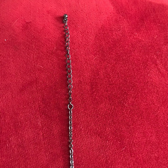 *FREE! with $9 purchase* โAvecโ Honeycomb Necklace, silver bee charm - Picture 9 of 10